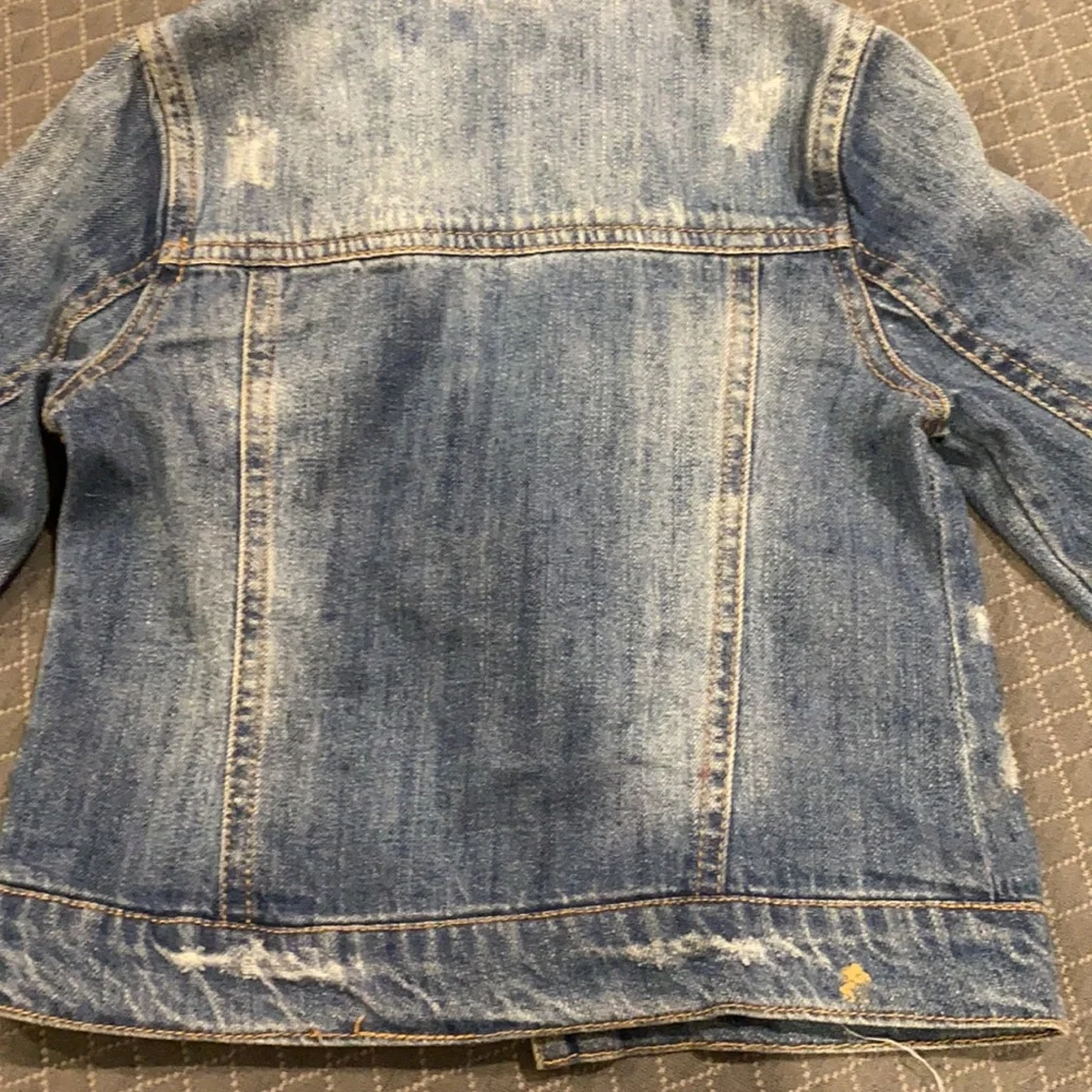 SPLENDID KIDS ADORABLE DENIUM JACKET SIZE 4/5 WITH BLUE FAUX FUR COLLAR